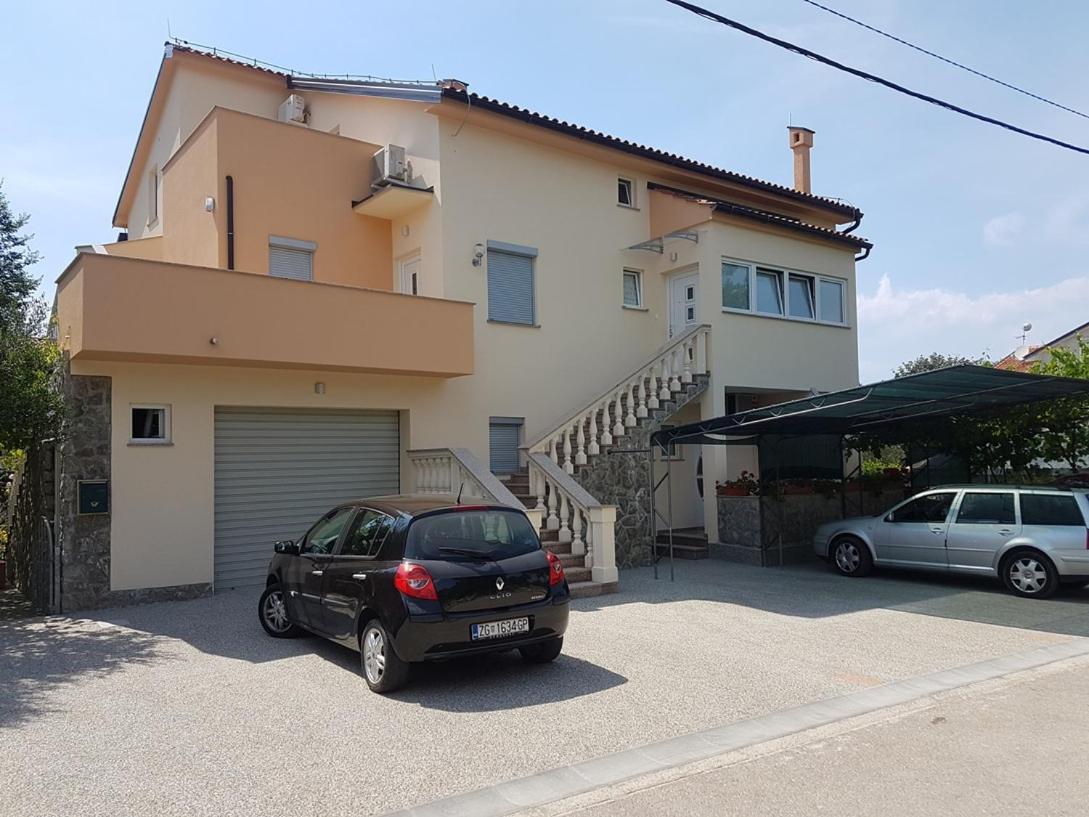 Apartmani Anita Malinska Luaran gambar