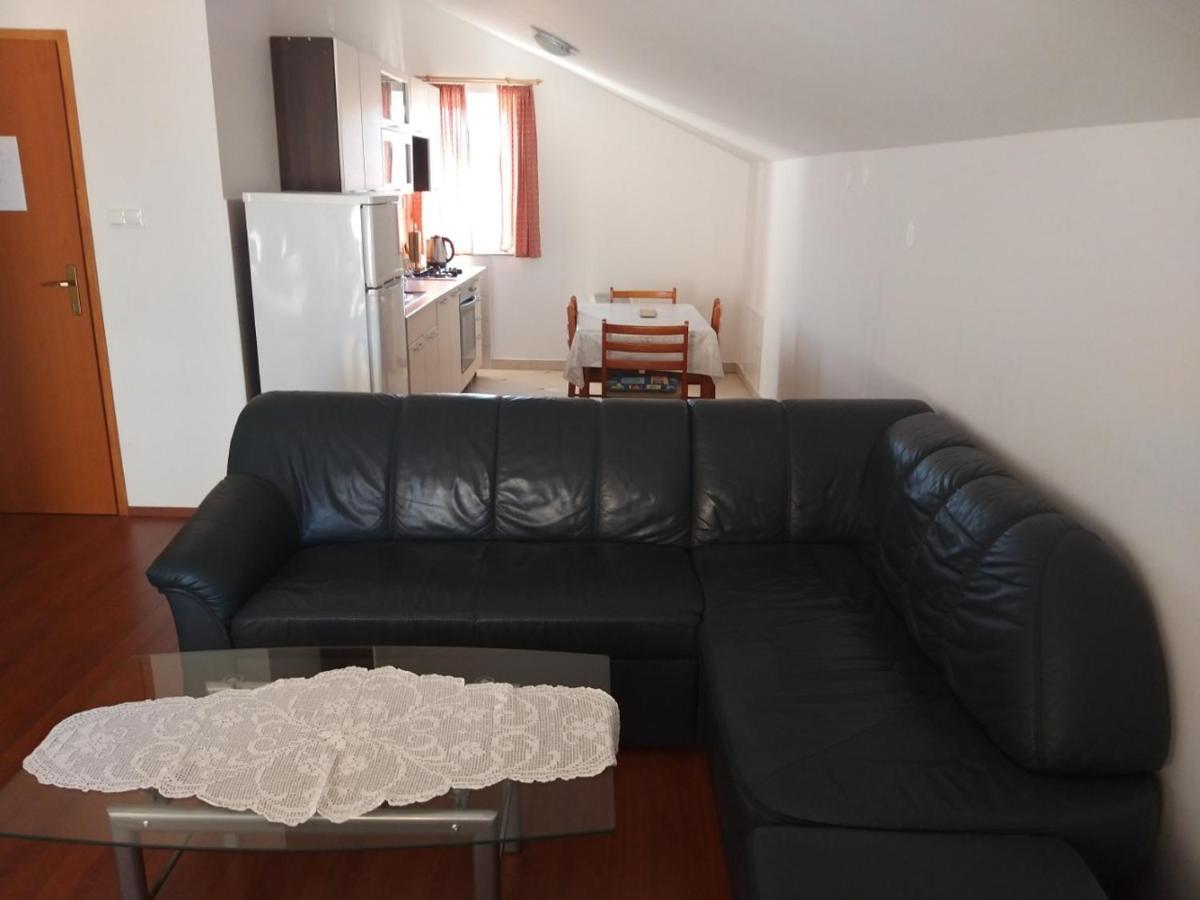 Apartmani Anita Malinska Luaran gambar