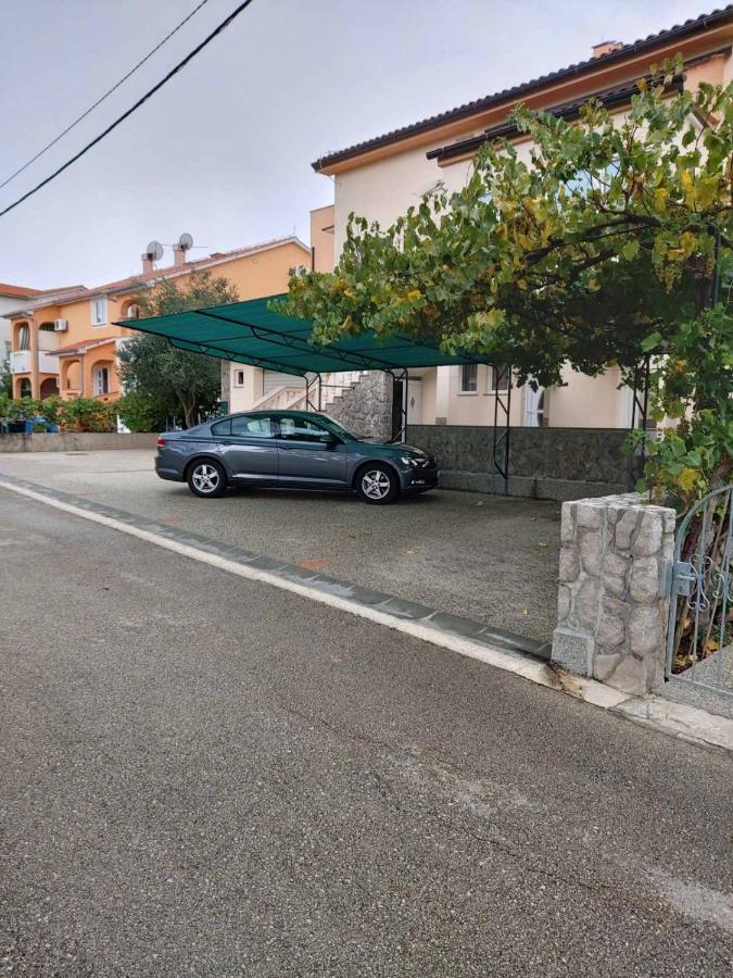 Apartmani Anita Malinska Luaran gambar