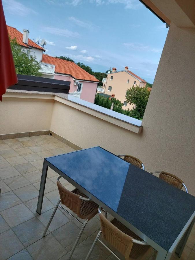 Apartmani Anita Malinska Luaran gambar