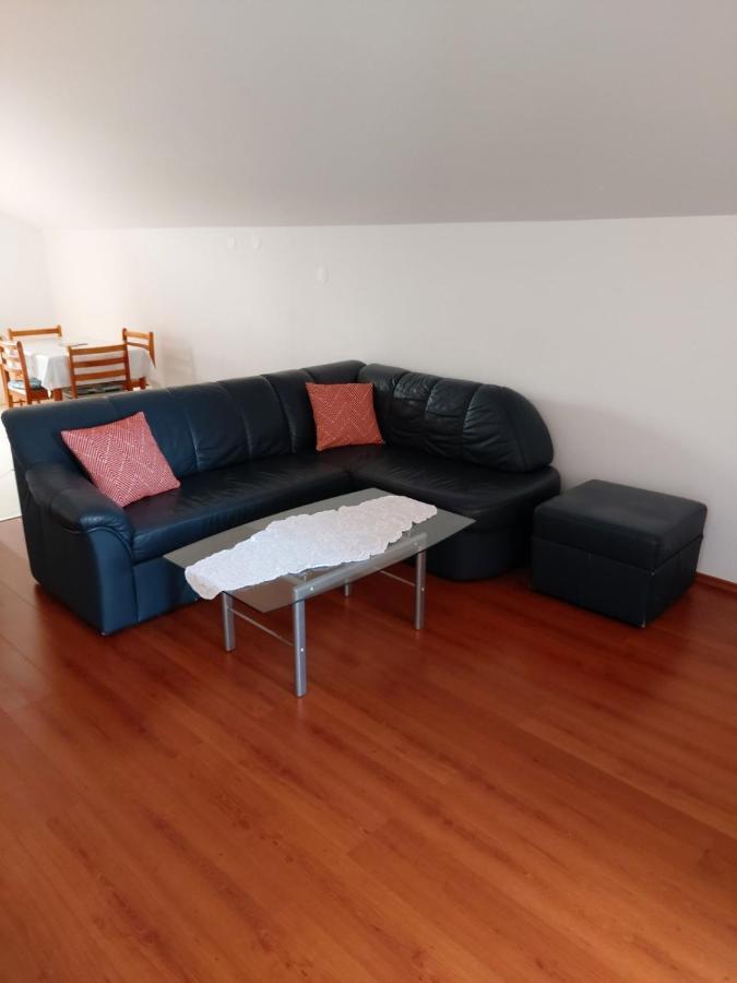 Apartmani Anita Malinska Luaran gambar
